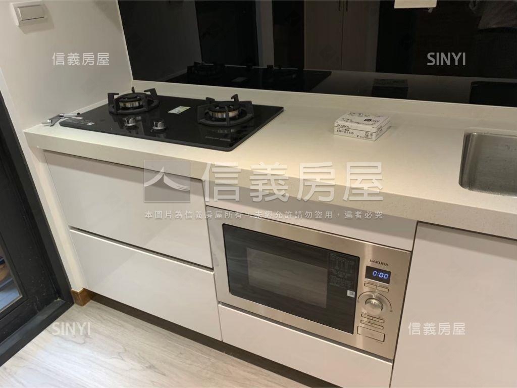 板橋江翠綻２房車位房屋室內格局與周邊環境