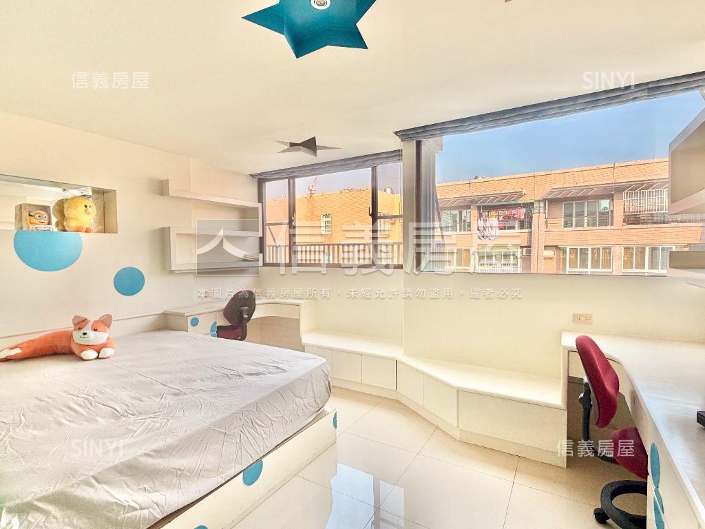 仁武面寬４．９米精緻車墅房屋室內格局與周邊環境