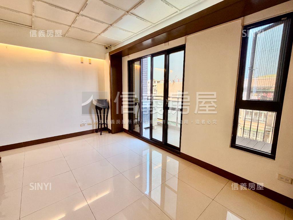 仁武面寬４．９米精緻車墅房屋室內格局與周邊環境