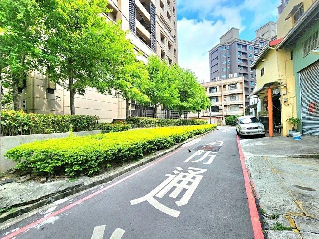 金龍明鑛大樓文心高工房屋室內格局與周邊環境