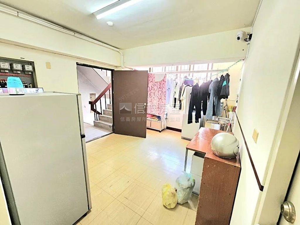金龍明鑛大樓文心高工房屋室內格局與周邊環境