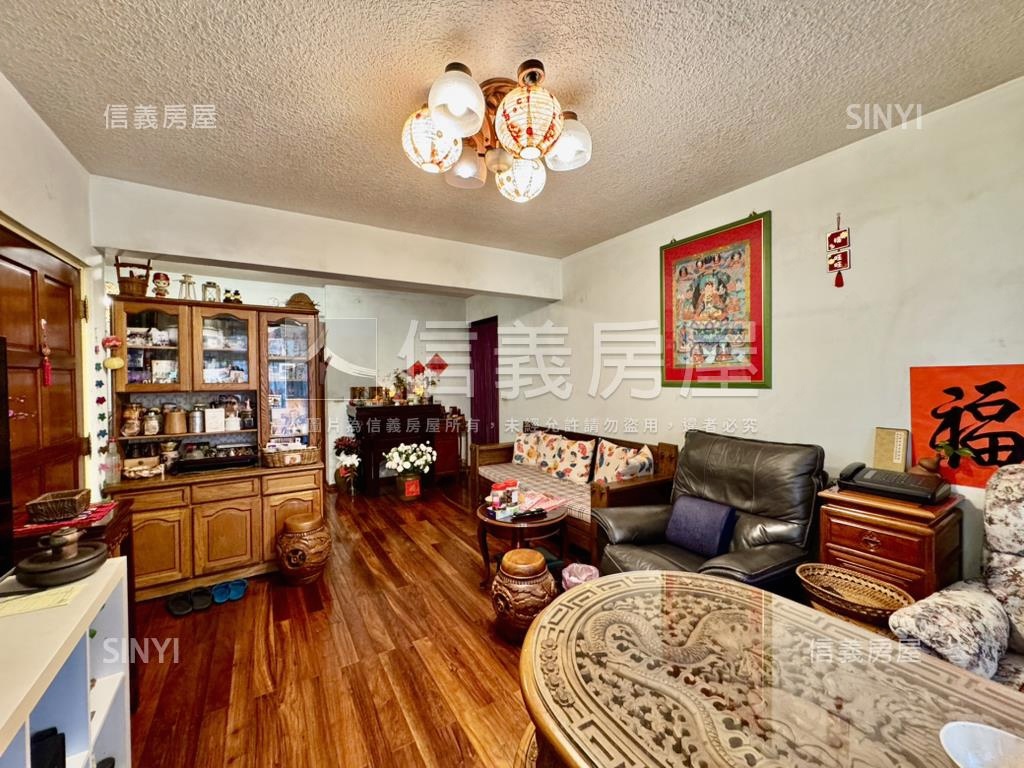 港墘近內科３樓可抽車位房屋室內格局與周邊環境