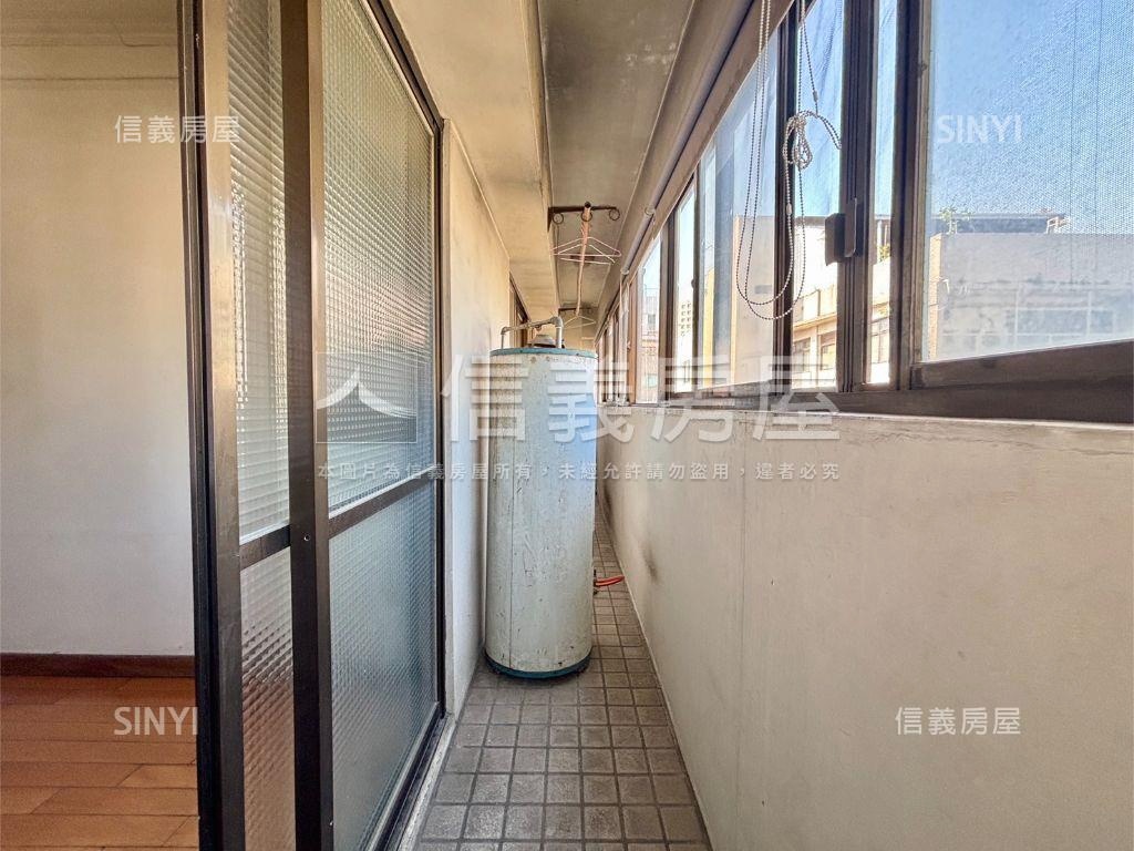 低於行情鑽石華廈一層一戶房屋室內格局與周邊環境