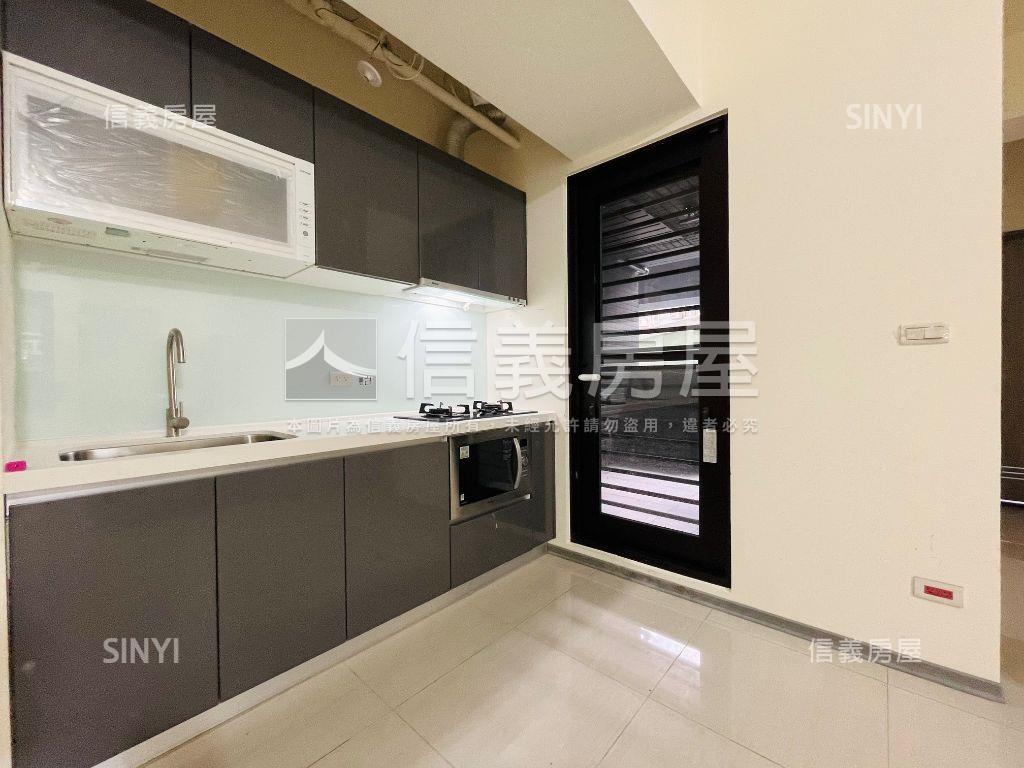 萬大境邊間美三房露臺車位房屋室內格局與周邊環境