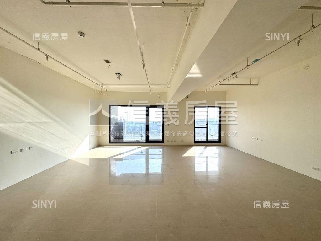 中央花園山海景觀高樓豪邸房屋室內格局與周邊環境