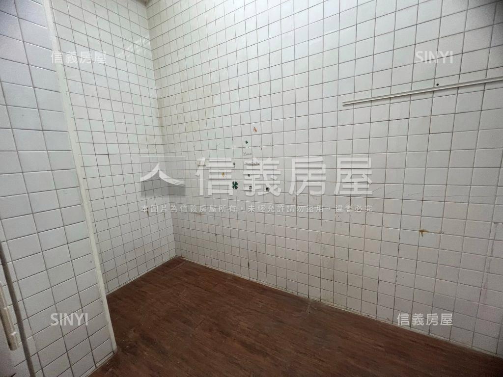 健行路臨路店面房屋室內格局與周邊環境