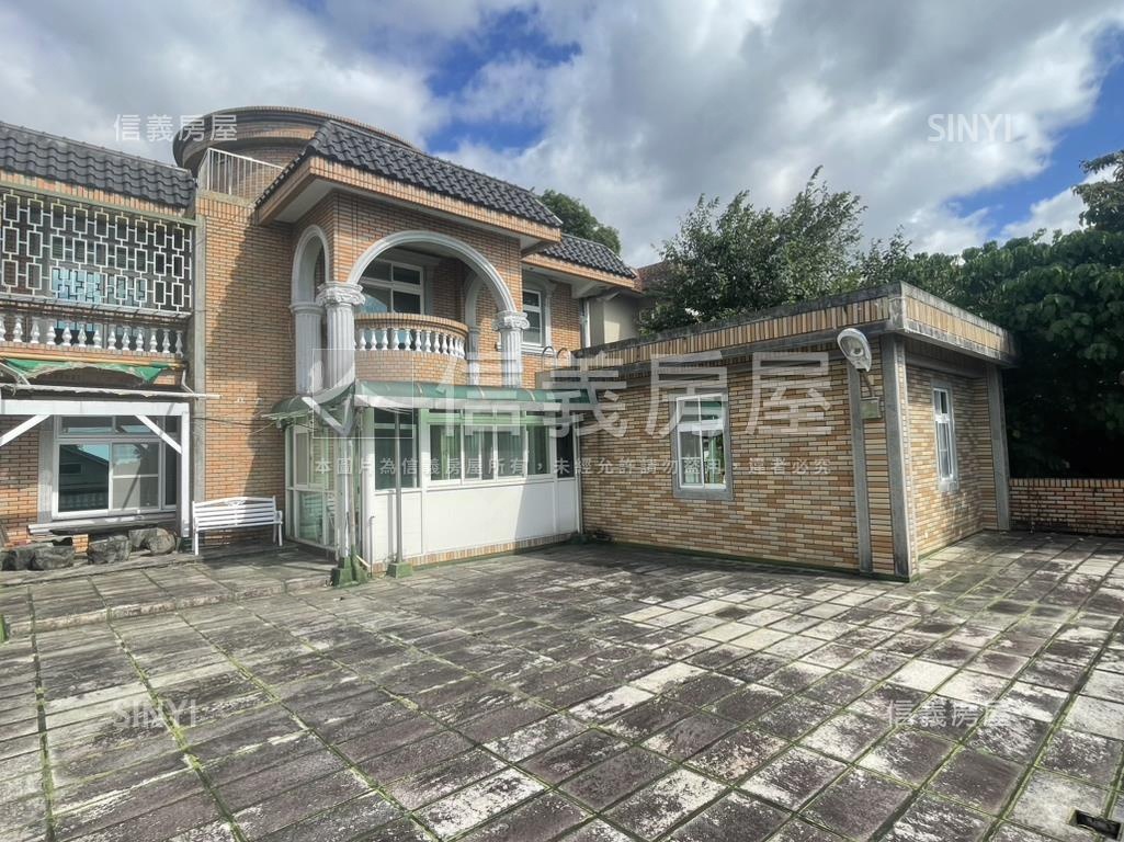 近新市鎮獨立透天房屋室內格局與周邊環境