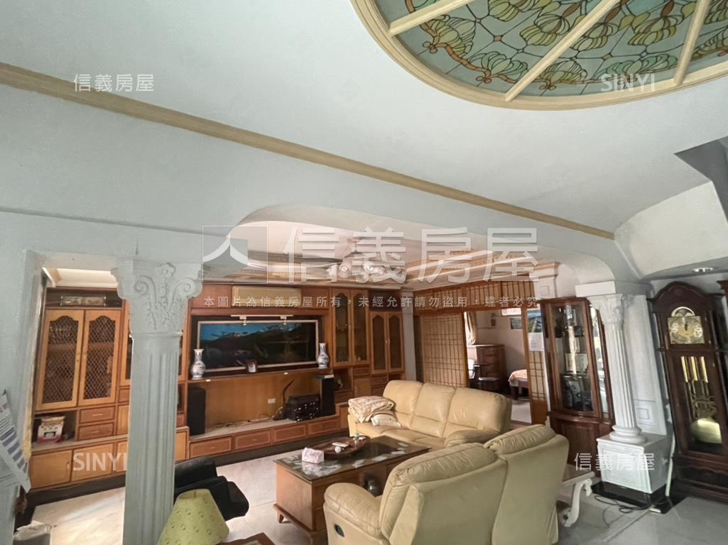 近新市鎮獨立透天房屋室內格局與周邊環境