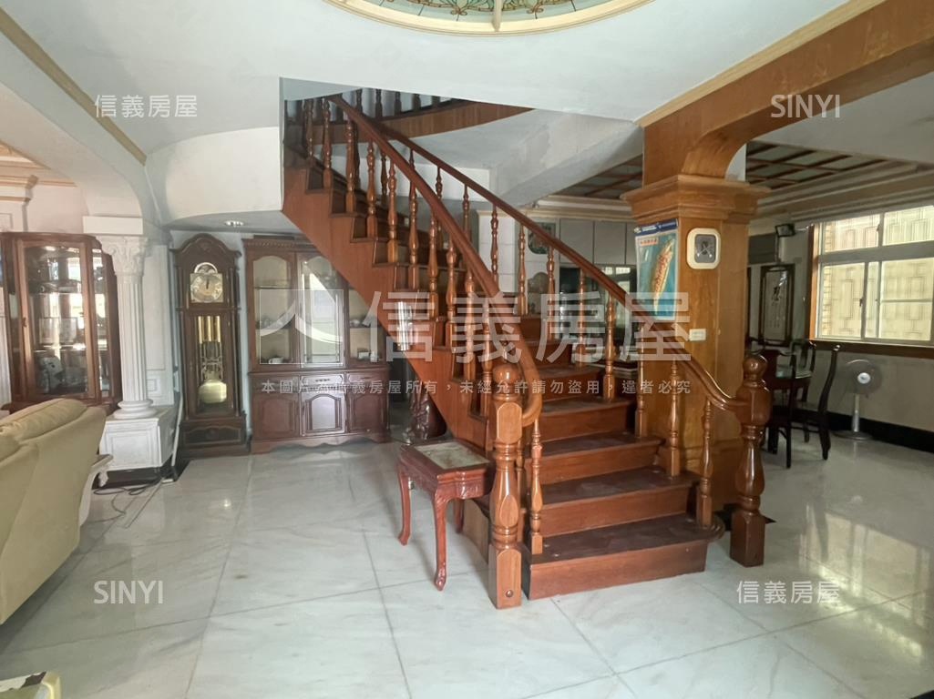 近新市鎮獨立透天房屋室內格局與周邊環境