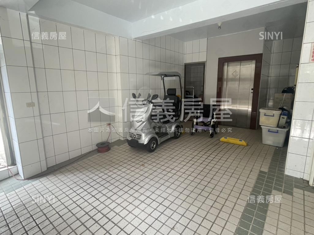 近新市鎮獨立透天房屋室內格局與周邊環境