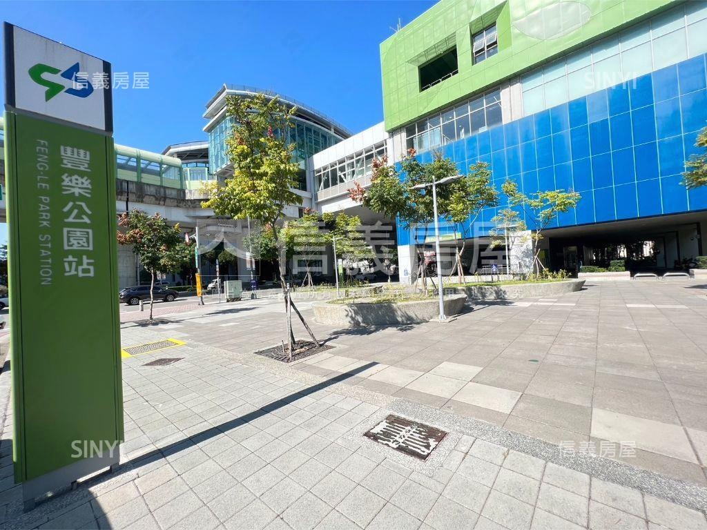 八期豐富公園臨路金透店房屋室內格局與周邊環境