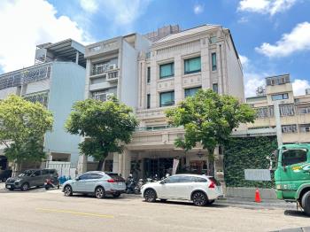 八期豐富公園臨路金透店