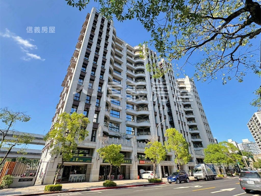 南港世界心前棟高樓房屋室內格局與周邊環境