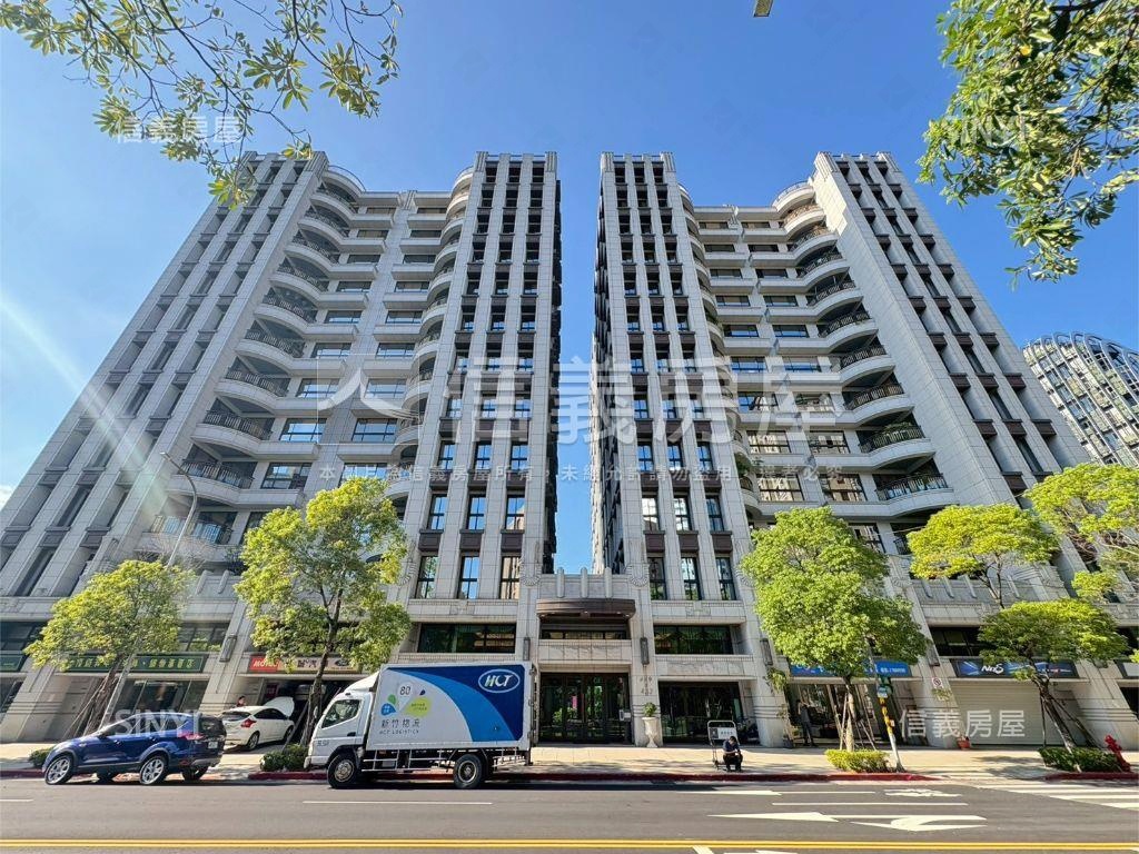 南港世界心前棟高樓房屋室內格局與周邊環境