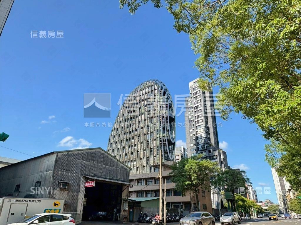 南港世界心前棟高樓房屋室內格局與周邊環境