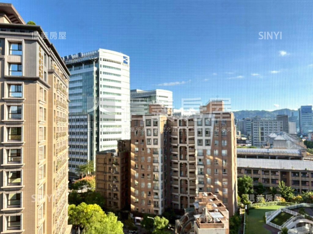 南港世界心前棟高樓房屋室內格局與周邊環境