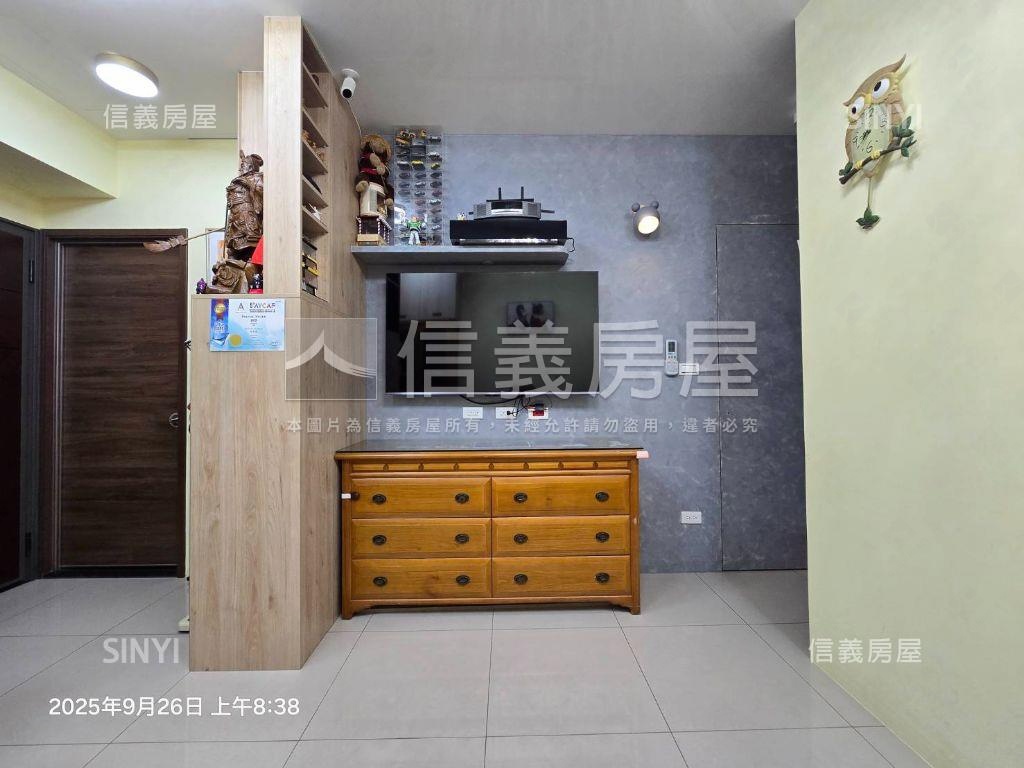 名軒富麗１＋１房帶車位房屋室內格局與周邊環境