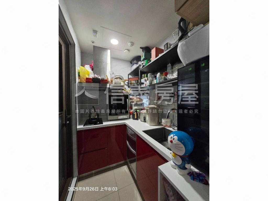 名軒富麗１＋１房帶車位房屋室內格局與周邊環境