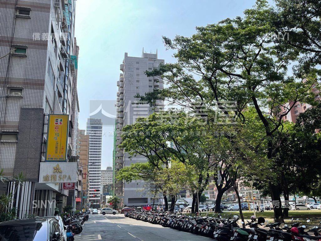 巨蛋捷運公園商圈百坪店鋪房屋室內格局與周邊環境