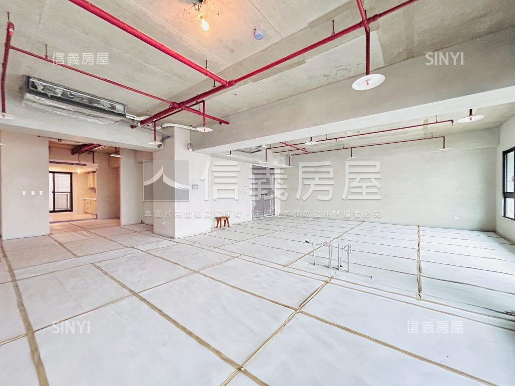 中悅瑰麗面總圖景觀高樓Ａ房屋室內格局與周邊環境