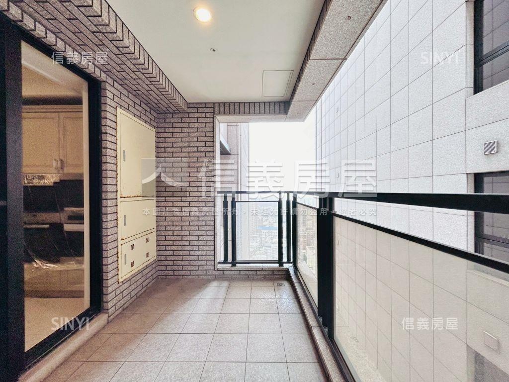 中悅瑰麗面總圖景觀高樓Ａ房屋室內格局與周邊環境