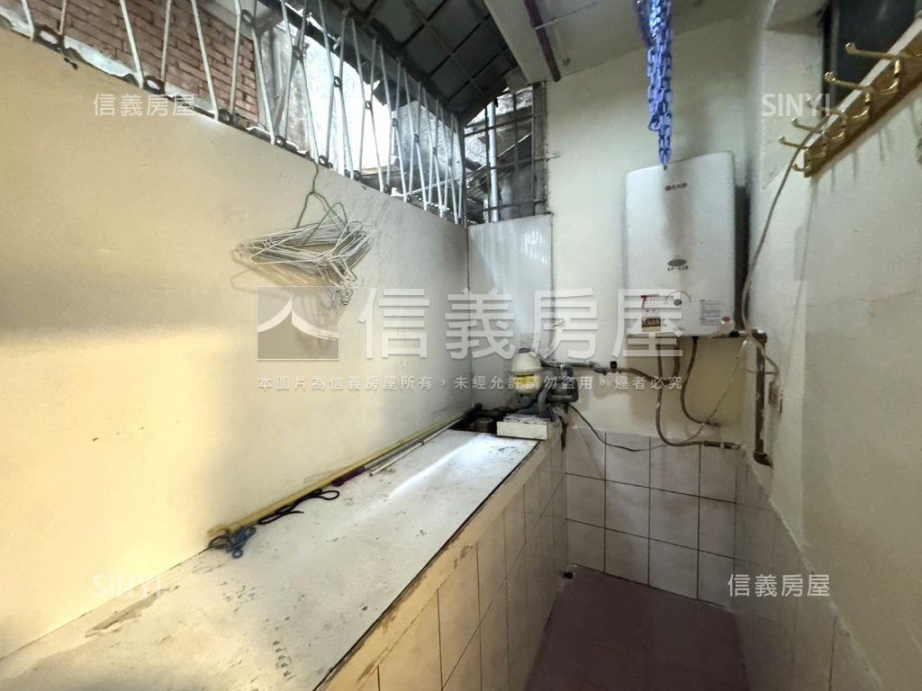 近捷運站小資美寓房屋室內格局與周邊環境