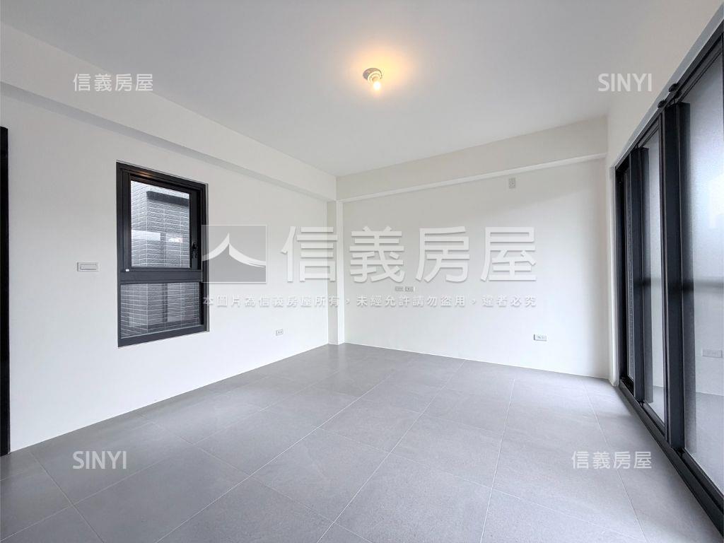 君臨大美．電梯別墅房屋室內格局與周邊環境
