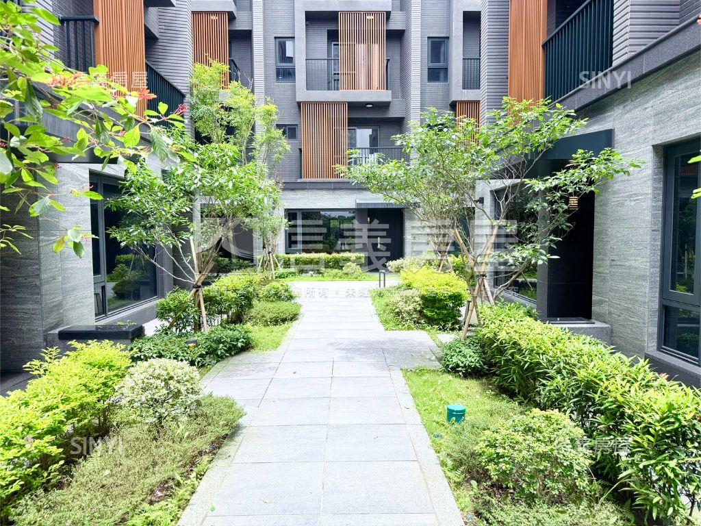 君臨大美．電梯別墅房屋室內格局與周邊環境