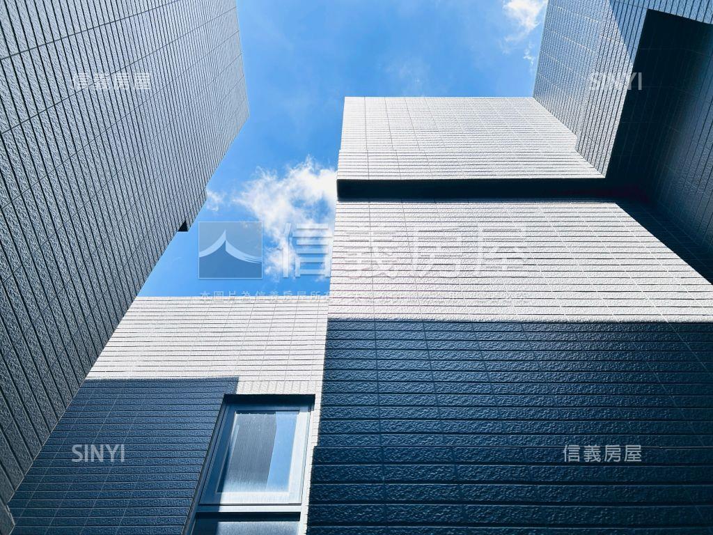 君臨大美．電梯別墅房屋室內格局與周邊環境