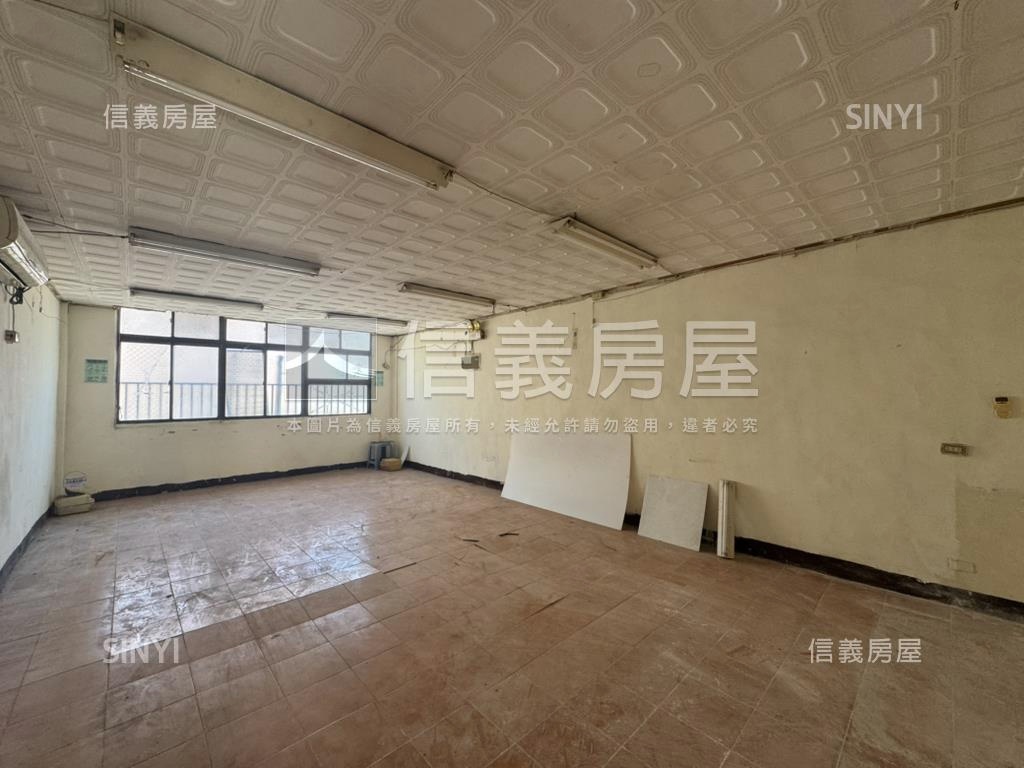 找透天店面看這間就對了房屋室內格局與周邊環境