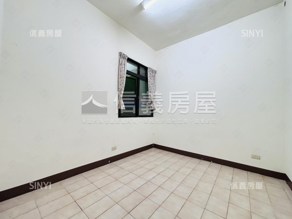 亞灣區公園旁質感公寓一樓房屋室內格局與周邊環境