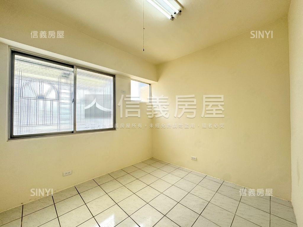 小資首選！次頂樓美３房房屋室內格局與周邊環境