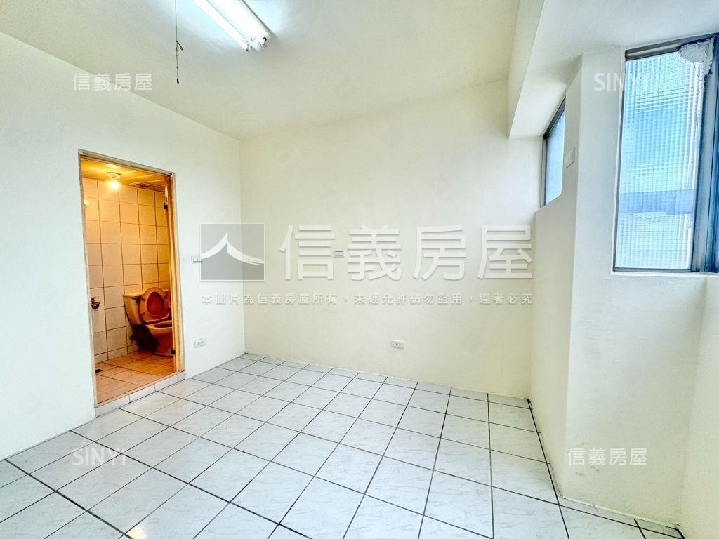 小資首選！次頂樓美３房房屋室內格局與周邊環境