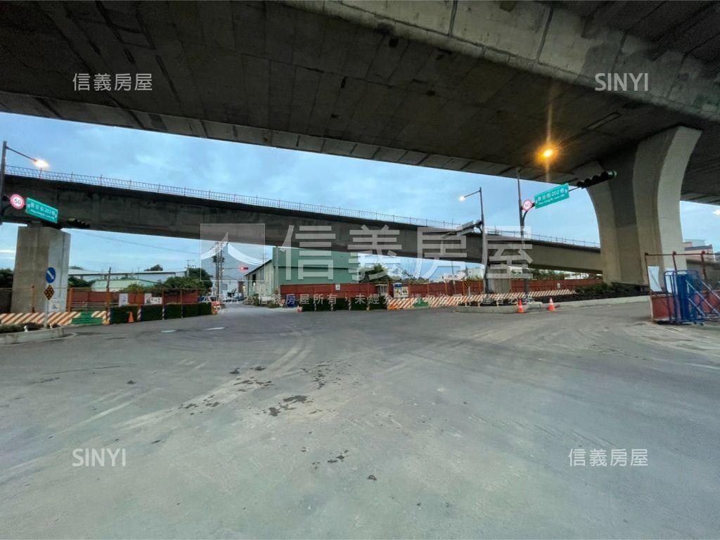 小資首選！次頂樓美３房房屋室內格局與周邊環境
