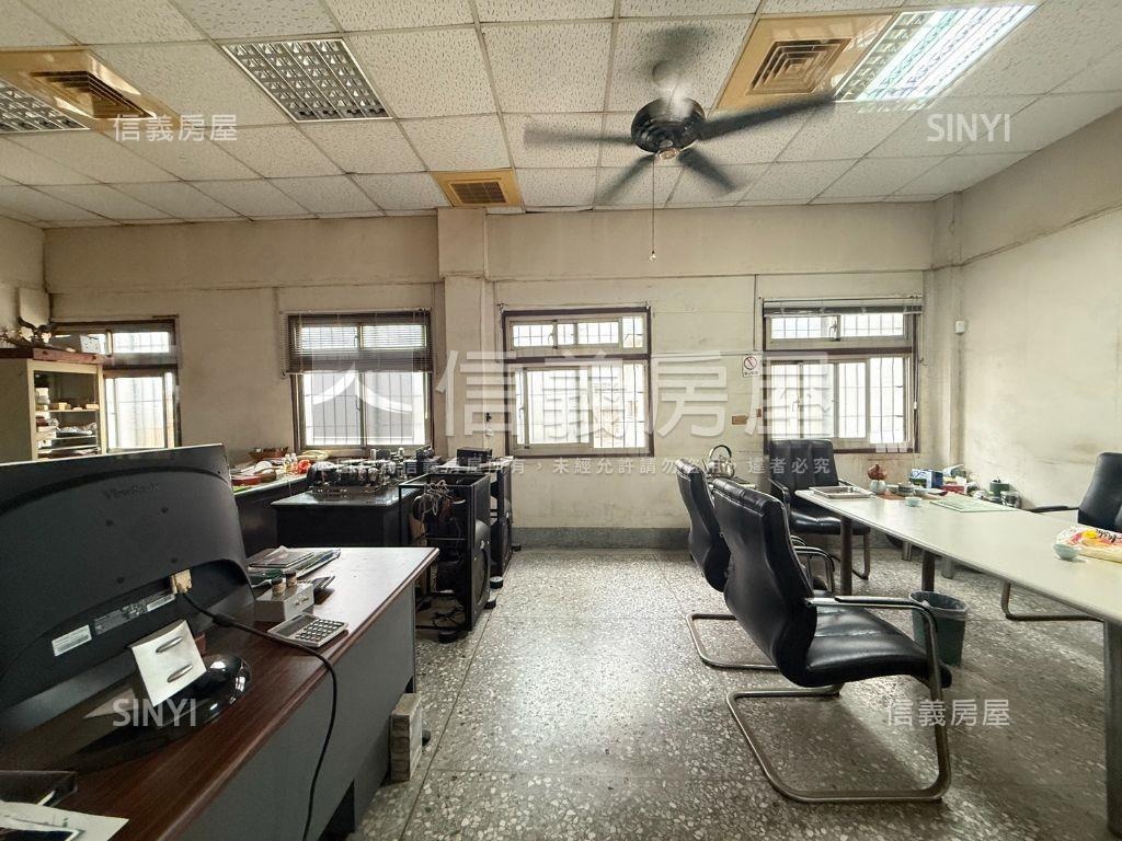 草屯９６１坪乙種工業廠房房屋室內格局與周邊環境