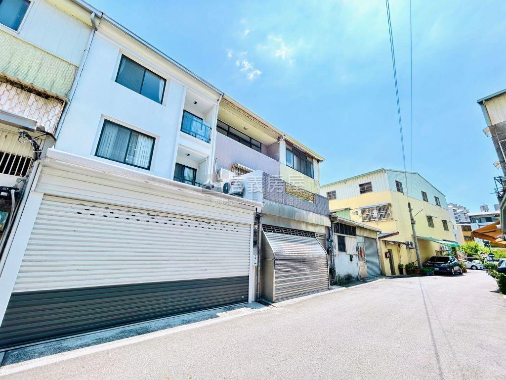 梅川時尚質感雙車美墅房屋室內格局與周邊環境