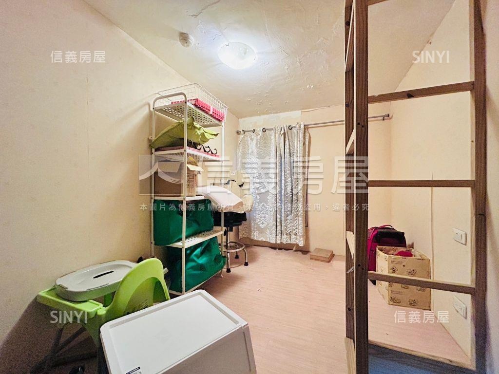 大業路黃金１樓庭院屋房屋室內格局與周邊環境
