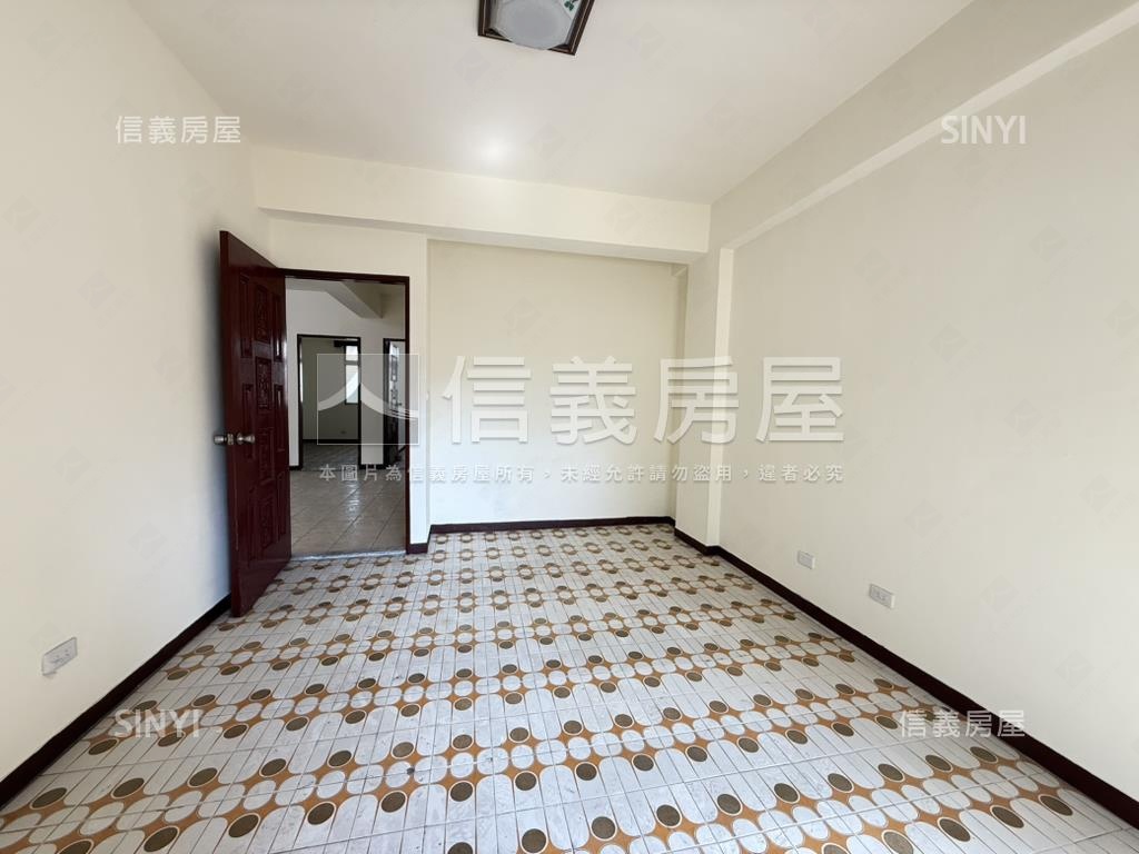 彰美商圈大坪數美三房房屋室內格局與周邊環境