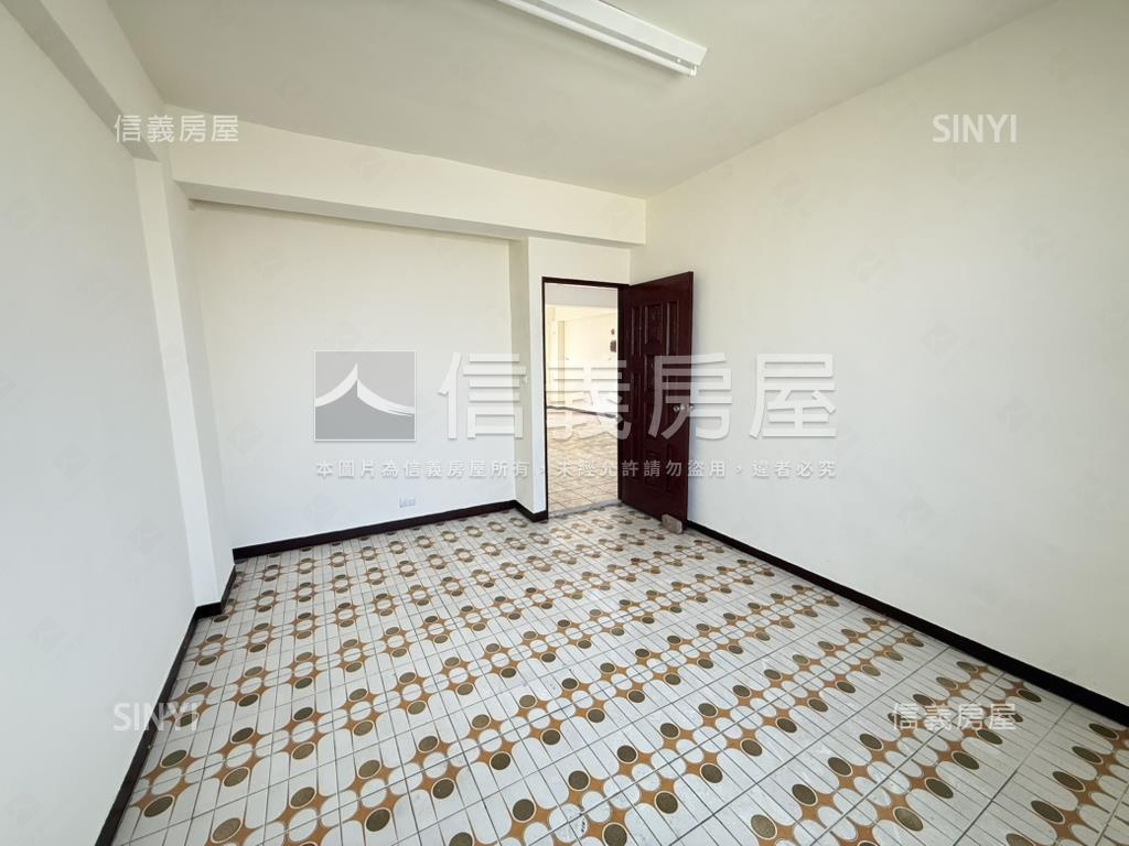 彰美商圈大坪數美三房房屋室內格局與周邊環境