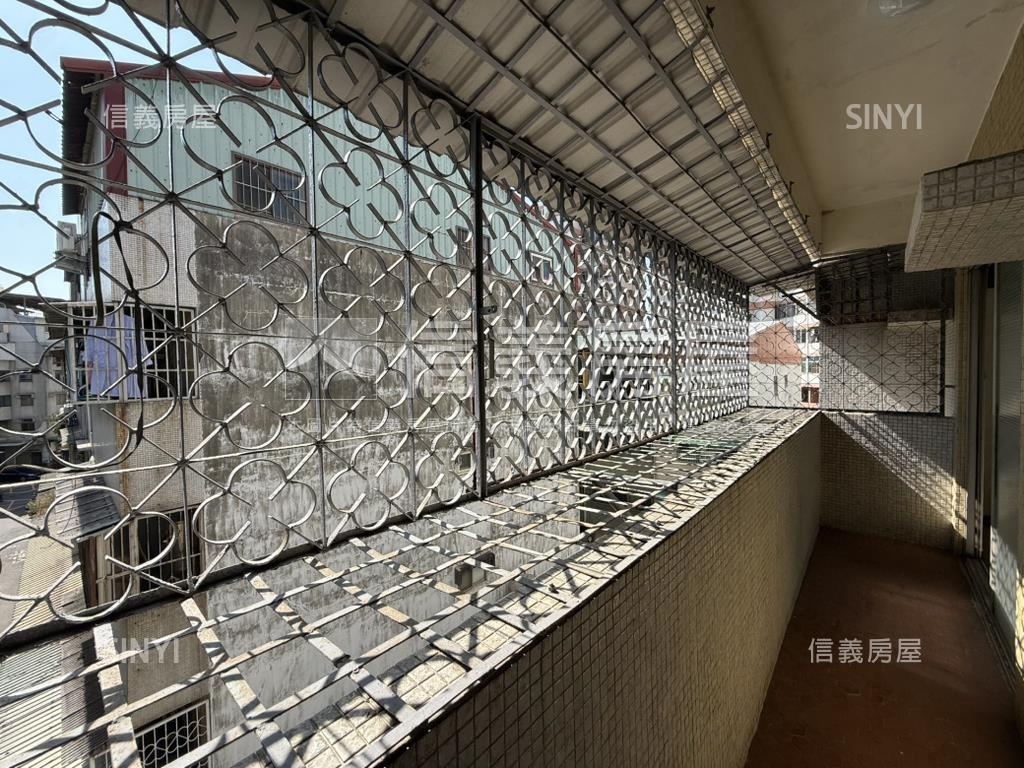 彰美商圈大坪數美三房房屋室內格局與周邊環境