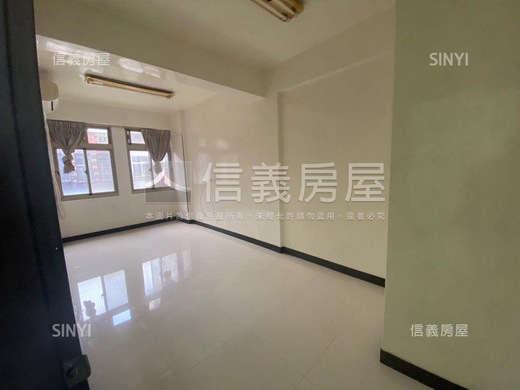 近北車北門２樓寓房屋室內格局與周邊環境