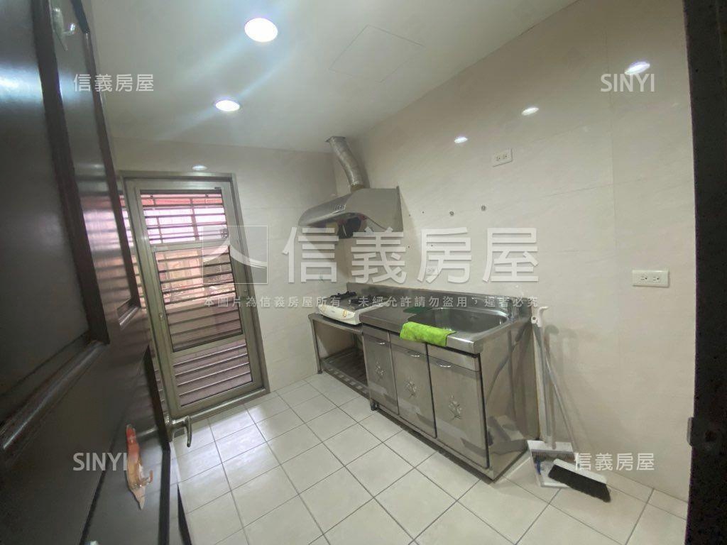 近北車北門２樓寓房屋室內格局與周邊環境