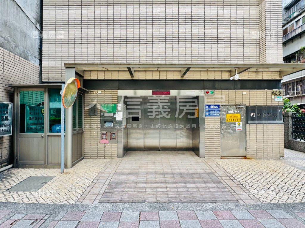 快易居Ⅱ☆電梯三房車位房屋室內格局與周邊環境