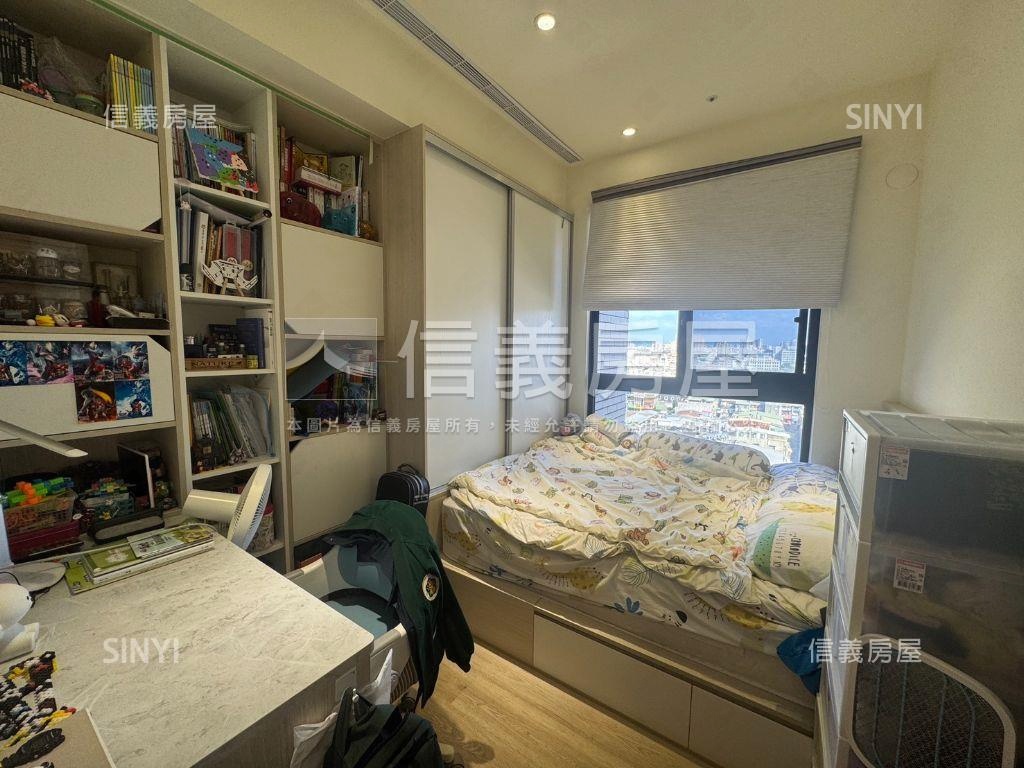 春城越兩房車位房屋室內格局與周邊環境