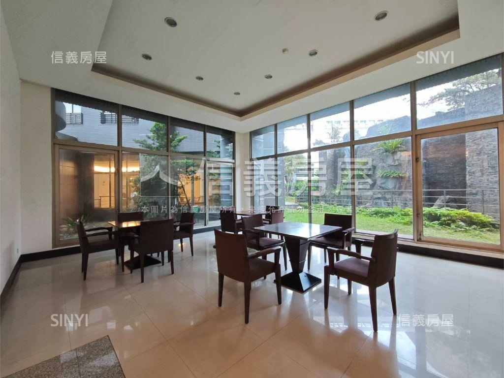 富貴賞高樓平面車位房屋室內格局與周邊環境