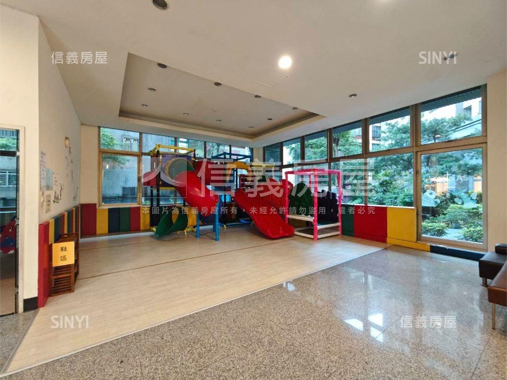 富貴賞高樓平面車位房屋室內格局與周邊環境