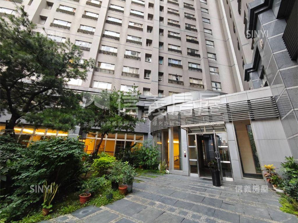 富貴賞高樓平面車位房屋室內格局與周邊環境