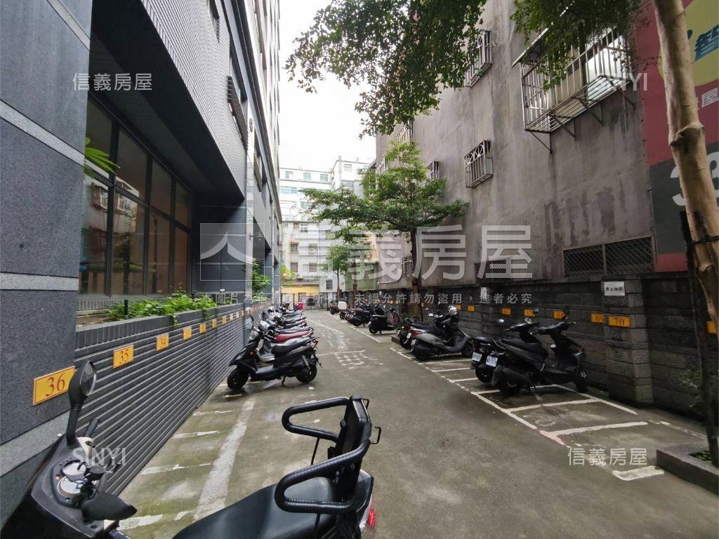 富貴賞高樓平面車位房屋室內格局與周邊環境