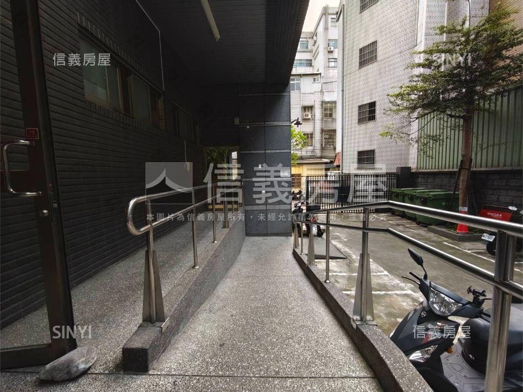 富貴賞高樓平面車位房屋室內格局與周邊環境
