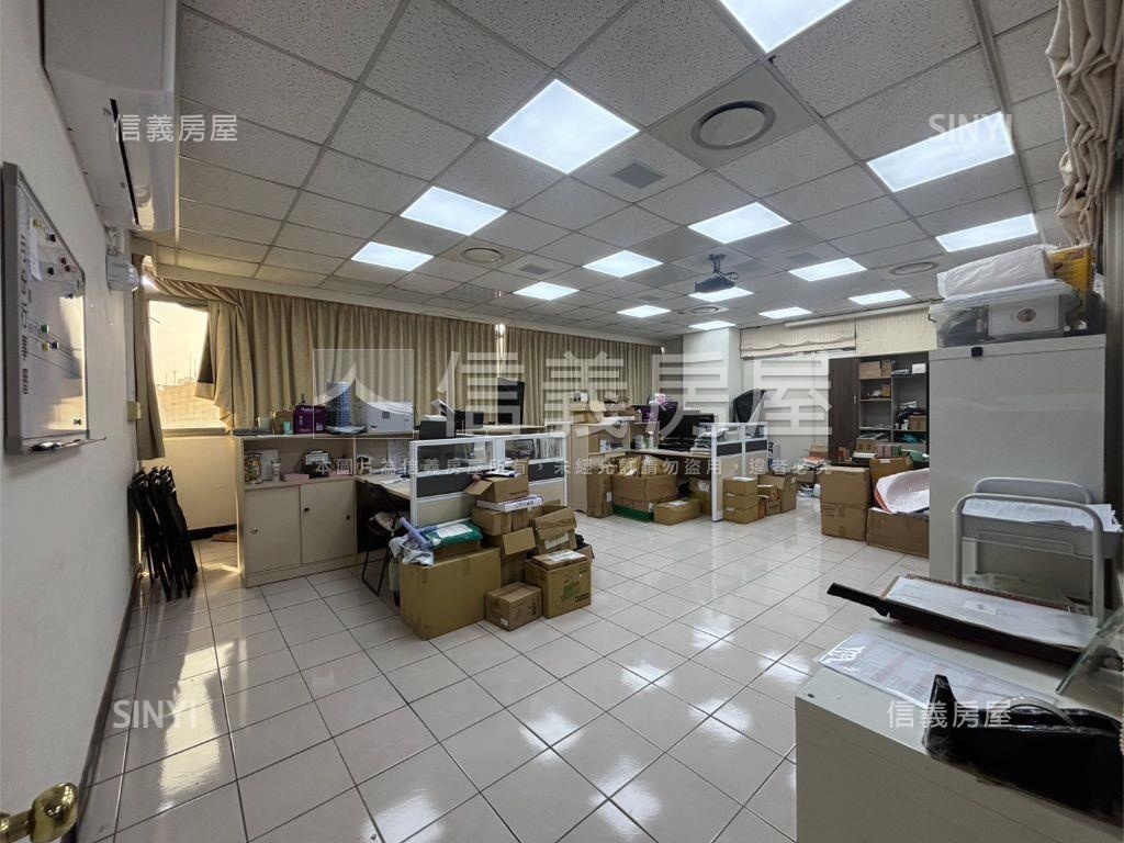 近文心路俊國商辦房屋室內格局與周邊環境